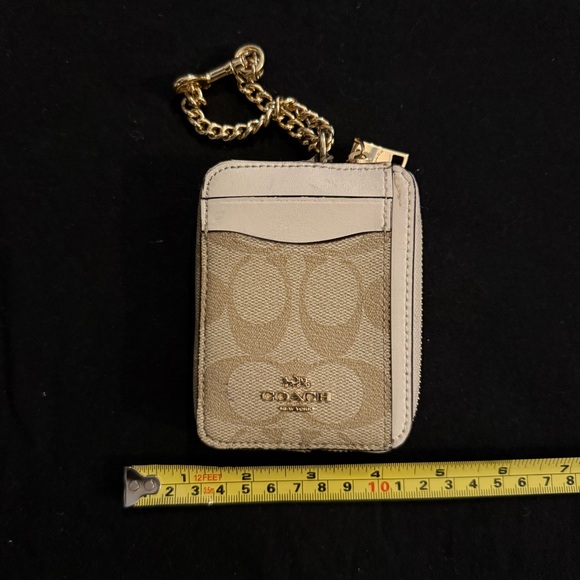 NWOT Coach Zip Card Case in Signature Canvas - Picture 1 of 2